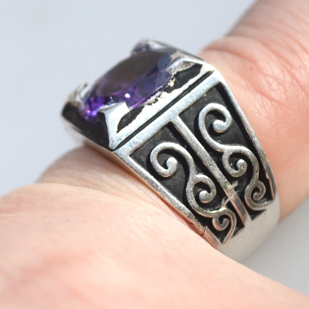Genuine Amethyst Gemstone Size 6 Sterling Ring - Picture 7 of 8